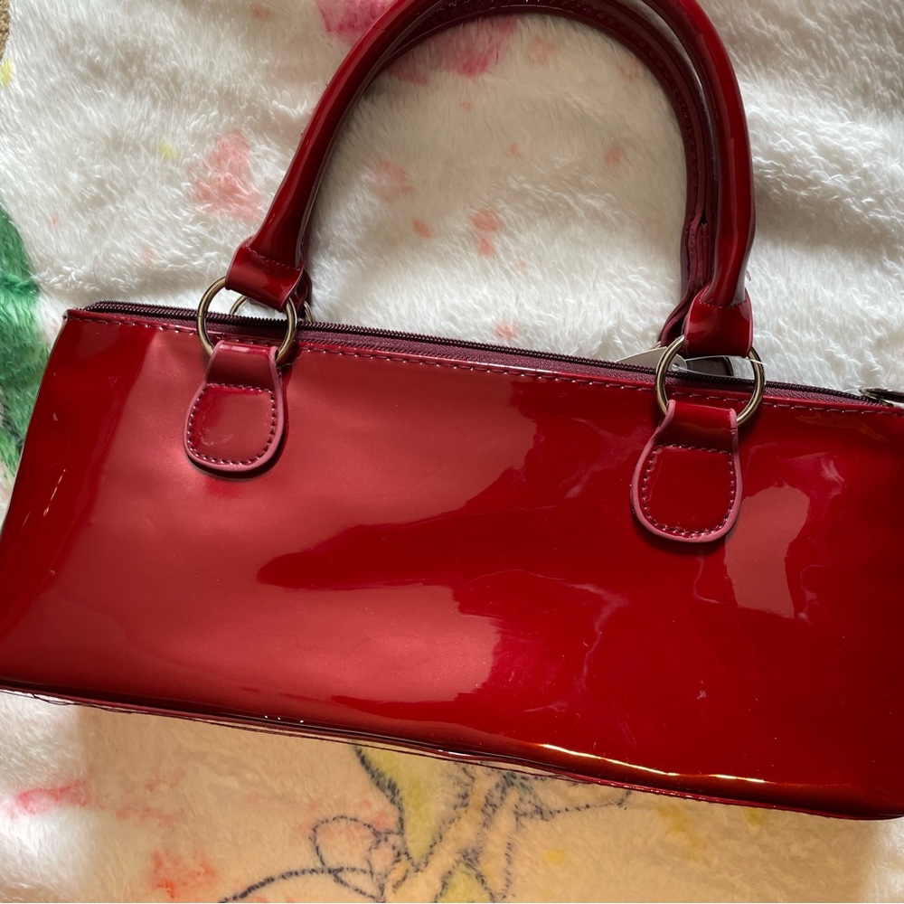 NWT Wine purse. That's right, it's insulated to carry a bottle of wine🍷